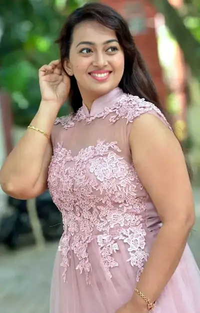మస్తుంది   ఎస్తర్‌ 
